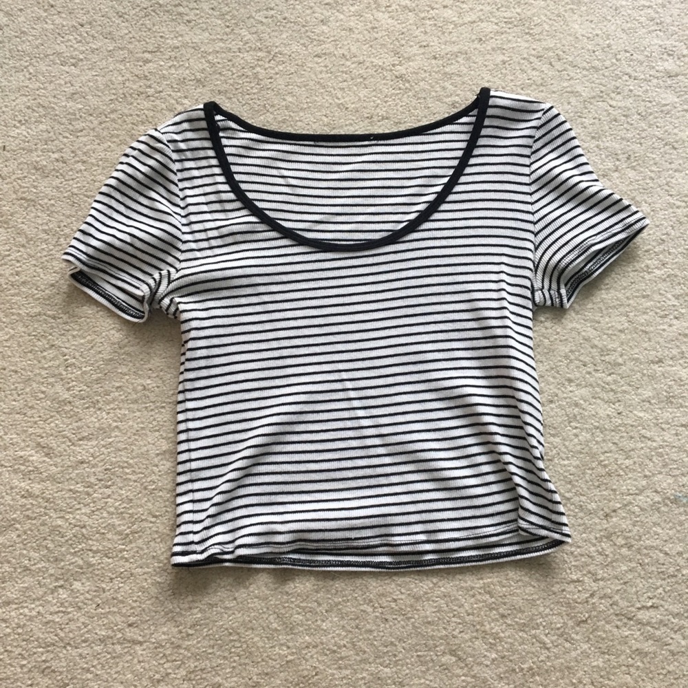 Stripped Crop Top